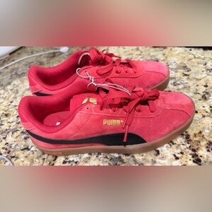 New PUMA Red and Black Sneakers Size 5.5